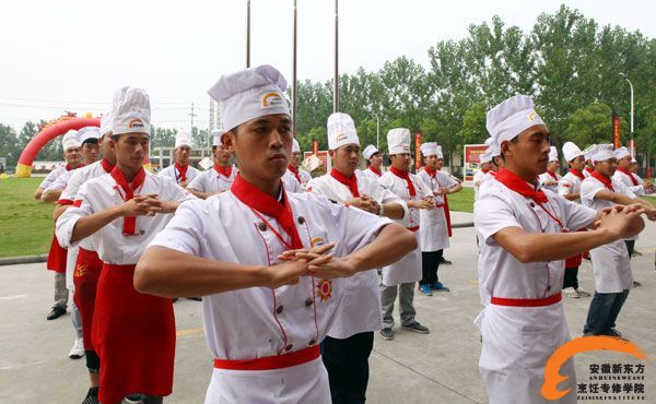 歌舞青春  绽放精彩