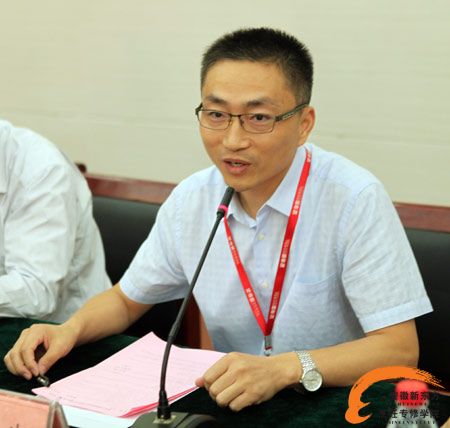 望湘园培训副总监李光讲话
