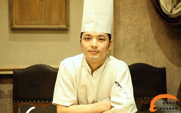 毕业生房剑飞：用行动收获成 功