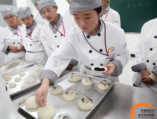 【星座美食】十二星座吃货排名 你排第几?