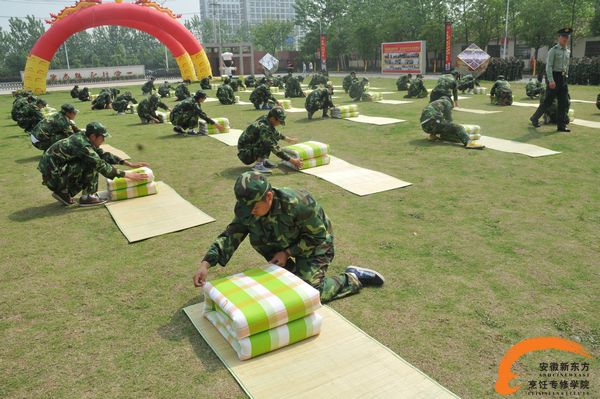 红场阅兵现中国“最帅男团” 一身戎装点亮安徽新东方