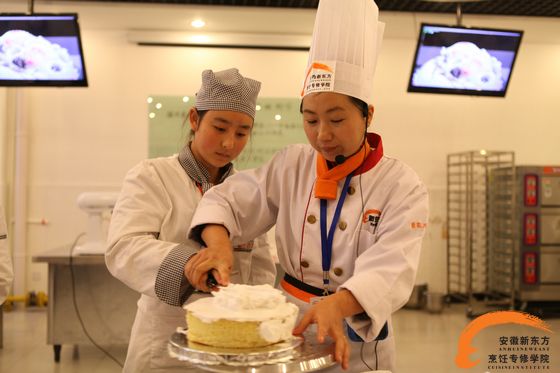 女生学什么技术好?学做蛋糕有前途吗?