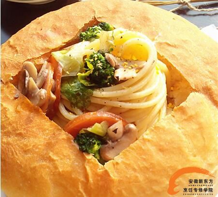 面包奶油意面盅