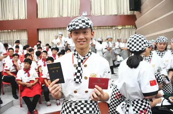 一手一个证,迈向新人生!猴开森!!!