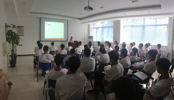 安徽新东方举办创就业指导课专题讲座