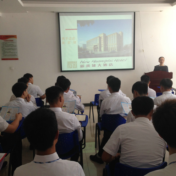 安徽新东方苏州新黄埭大酒店校园专场招聘会举办