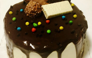 巧克力淋面蛋糕