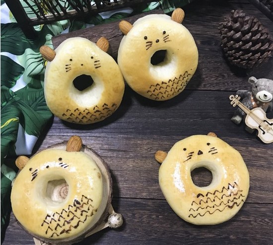 龙猫甜甜圈面包