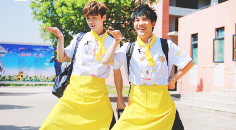 学厨师一般多少钱？