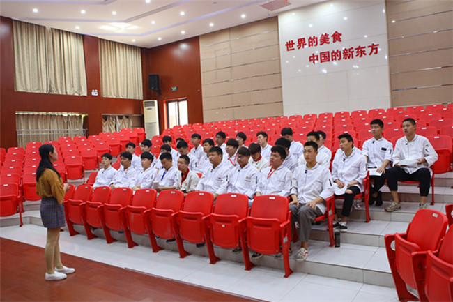 郑传梅老师授课进行中