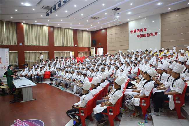 人生的结果在于选择——我院举办大型心理素质教育讲座