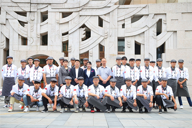 皇冠假日酒店一日游——我院西餐学子走进酒店参观学习