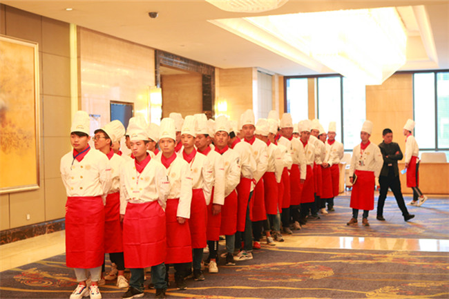 威斯汀酒店初体验——学子们走进酒店参观学习