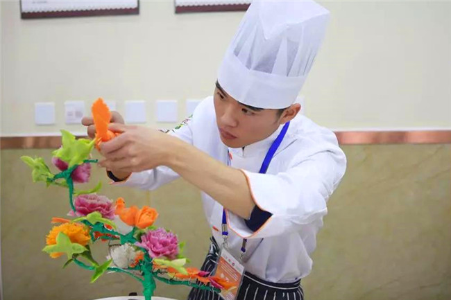 燃爆!第八届全国烹饪技能竞赛在我校隆重举办!