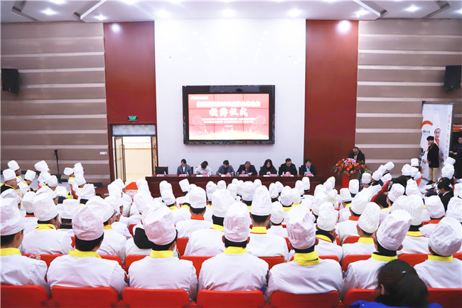 安徽新东方2019企业授牌仪式隆重举行