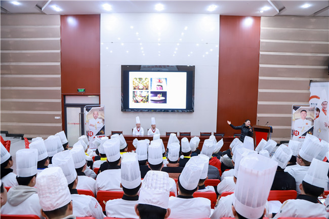 【名厨进校园】蜀王集团行政总厨前来我校授课啦！