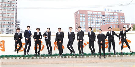 毕业季：青春正好，我们奋斗不息！