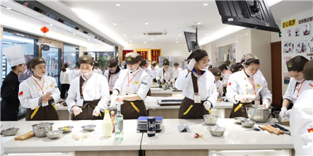 安徽新东方举行西式面点师资格证考试