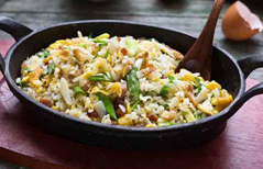 快速炒饭有妙招！香喷喷的炒饭轻松做！
