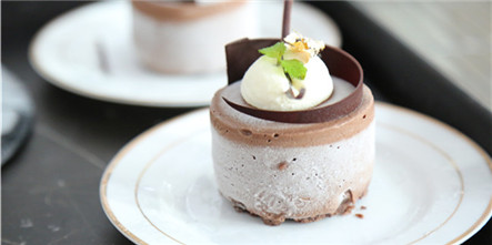 女生想学蛋糕可以去哪里学？