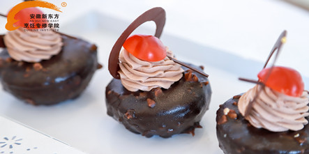 学什么好就业？他们都选择了学西点