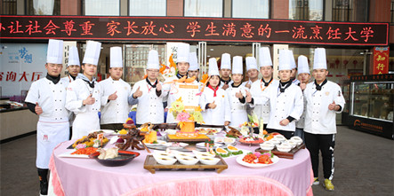 安徽新东方王牌专业—金领大厨，给你与生俱来的骄傲！