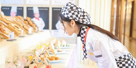 初中毕业没有基础可以学西点吗？