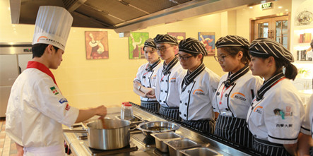 学西餐厨师有前途吗，专业解答看这里