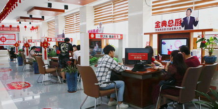 直击安徽新东方学籍预定日火爆现场！好学校你一定不能错过！