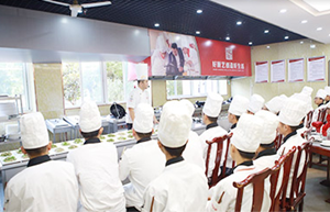 厨师培训速成班多少钱 \