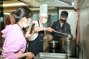 小吃培训学校学费 \