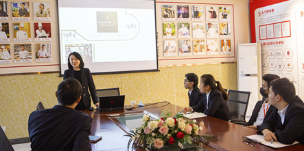 香格里拉大酒店来我校开展培训宣讲