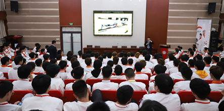 合作校企来我校开展职业生涯规划讲座——人生有目标，未来才精彩