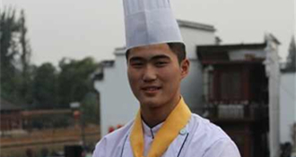 杰出学子吴庆新——脚踏实地，才能仰望星空