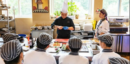 学西餐，为什么都选择安徽新东方烹饪高级技工学校？