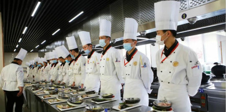 选择职业教育一样可以创造精彩未来！2021从选择一所好学校开始！