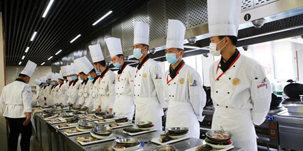 为什么烹饪学校的学费差异这么大？