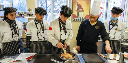 2021年学专业技术去哪里？来安徽新东方烹饪高级技工学校！