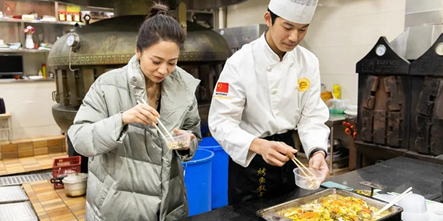 实力绽放，央视著名主持人点赞新东方学子