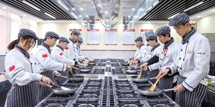 学西餐哪里好？看这里！西餐零基础、零经验也可以学