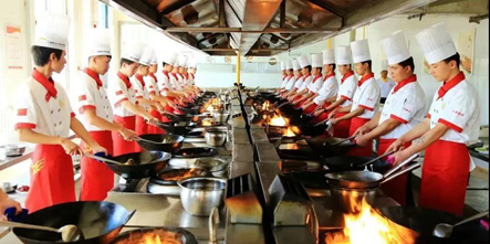 学中餐只能做厨师？这几个火爆职业了解一下