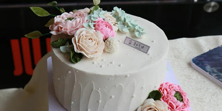 快来看学生的裱花作品，太美了！