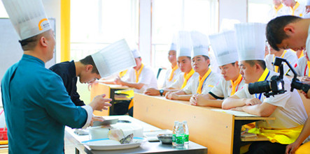 【校园动态】就业活动圆满举行！