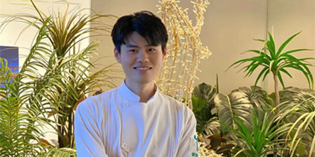 吴中傲：毕业一年半升为厨师长，靠的是努力！