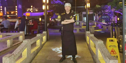 杰出学子—梁亚