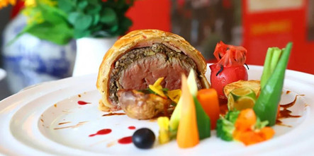 初高中毕业学什么技术好？来安徽新东方烹饪学校学厨师！