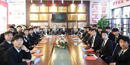  就业动态 | 安徽龙承百年餐饮管理有限公司走进安徽新东方招聘，这样的就业支持太给力啦！