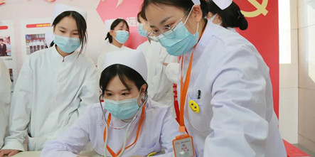 拉满校内幸福感，爱心义诊暖人心