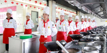 厨师短期培训哪里好？来安徽新东方烹饪学校