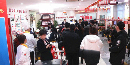 【直击现场】安徽新东方春季报名正在进行中